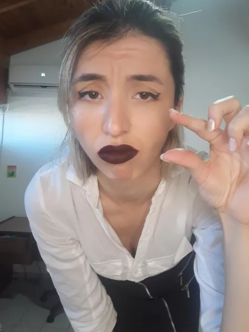 Tell me your size... I think I being generous by violetaamane