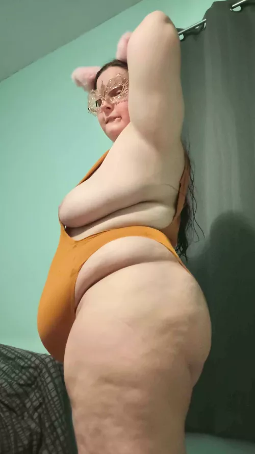 This dang thing barely holds in my tits! >.> by Wholesome_MeiMei