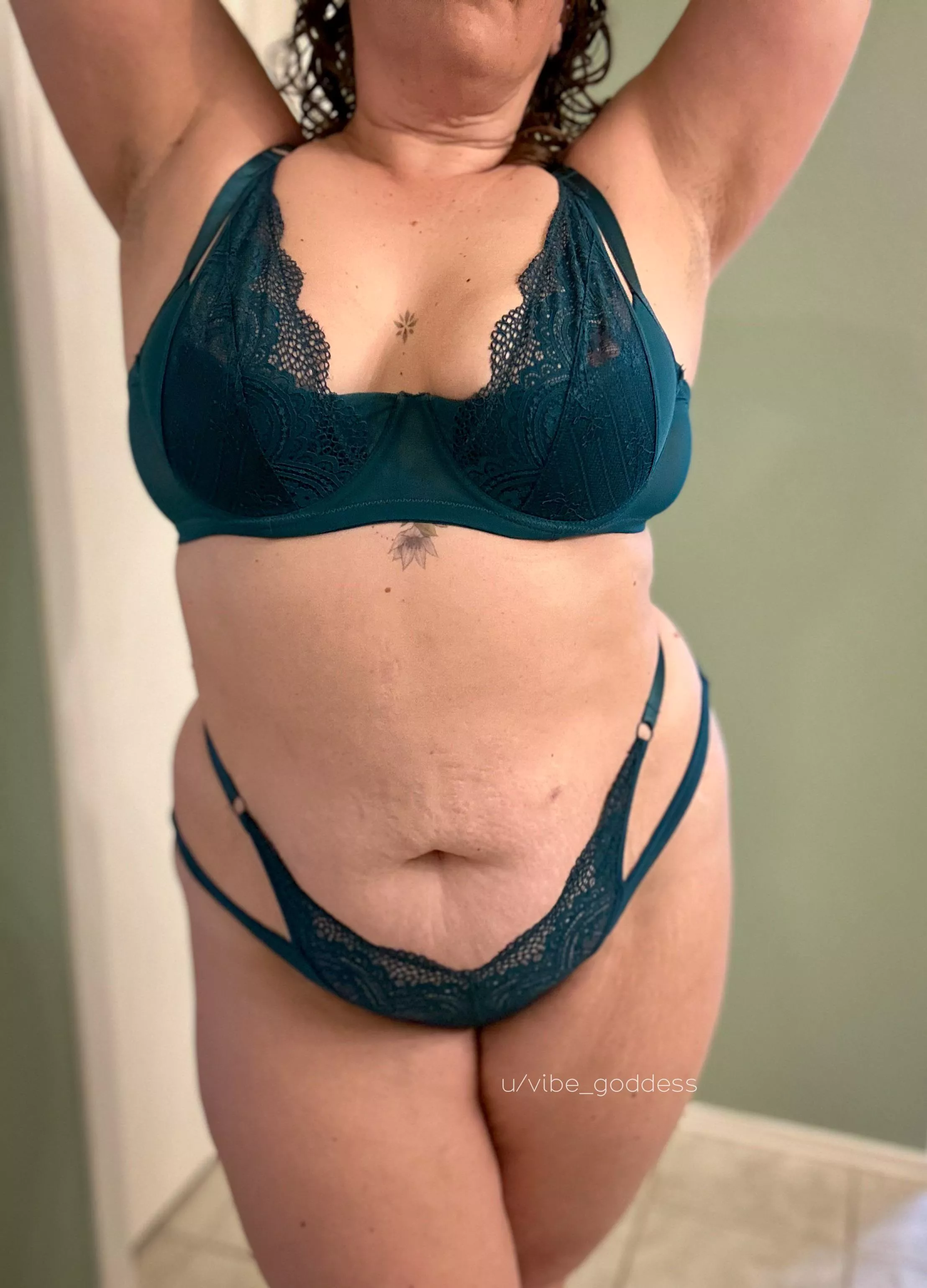 Tits and a tat  posted by vibe_goddess