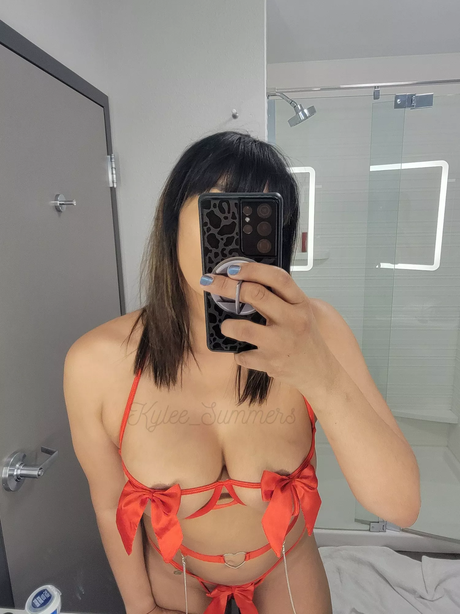 What do you think of my new lingerie? (f)  posted by Kylee_Summers