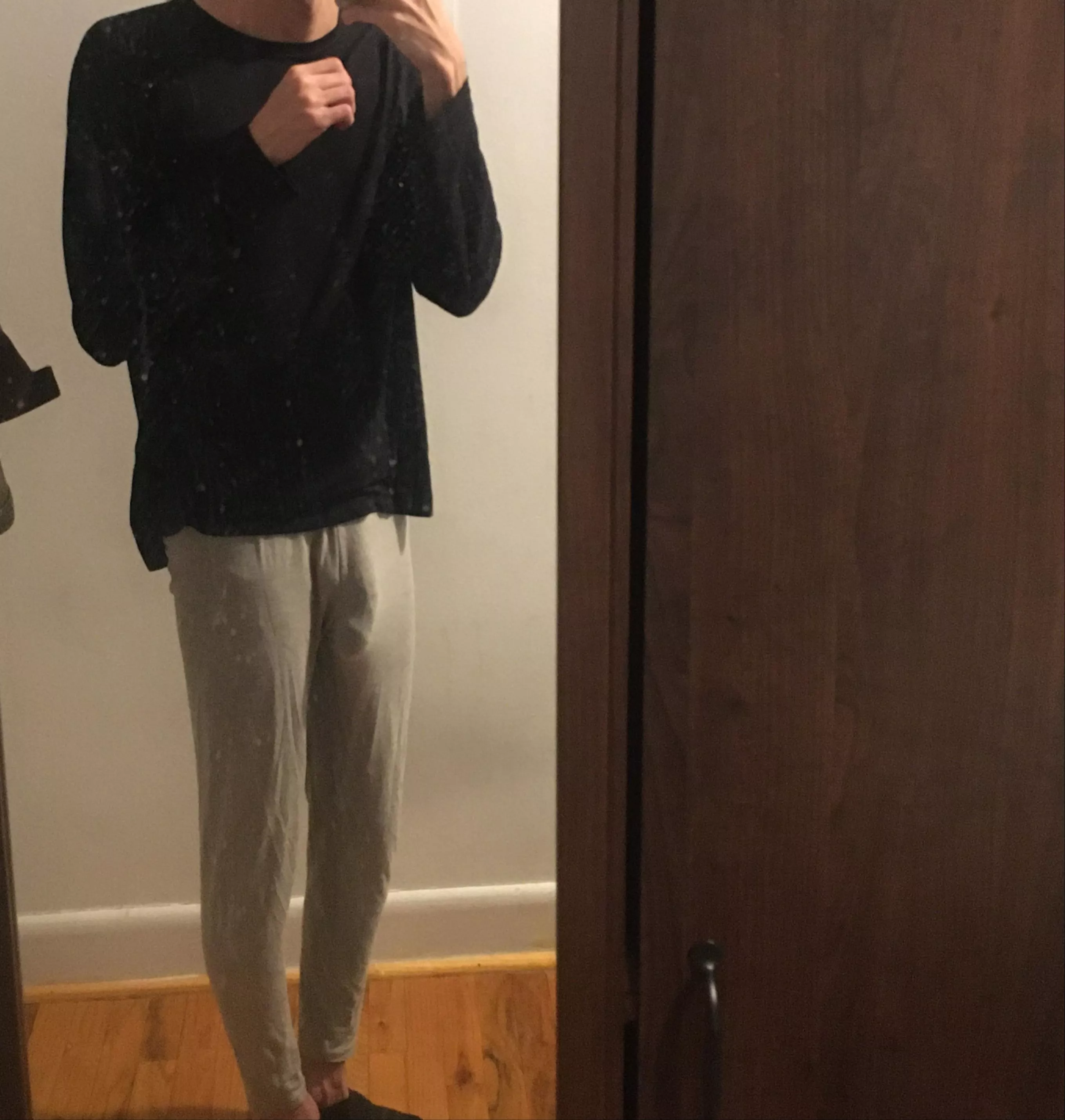 wonder if anyone noticed me walking down the street posted by queensnking