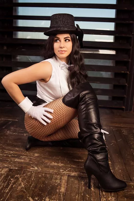 Zatanna Zatara from DC Comics cosplay by Yuna Kairi posted by AlexeyShtein