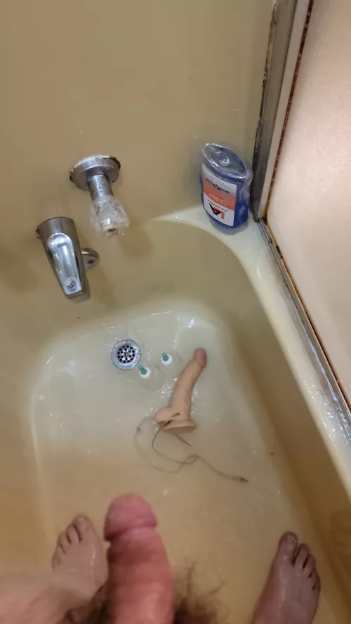 (47) Getting ready to take some, who's giving? by coaterman75