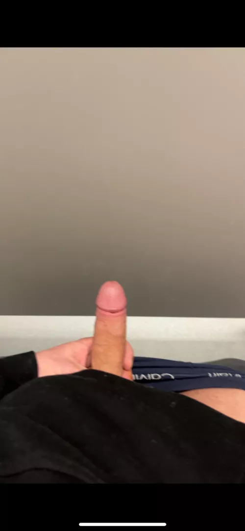 Anyone from Edinburgh Uk ??🇬🇧  by Professional-You4535