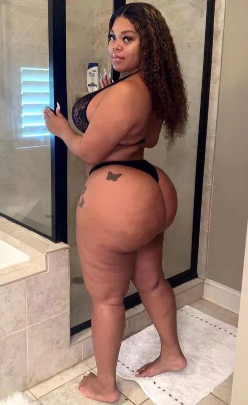 Big yams!!🍑🍑😎 posted by Disastrous_Leave_727