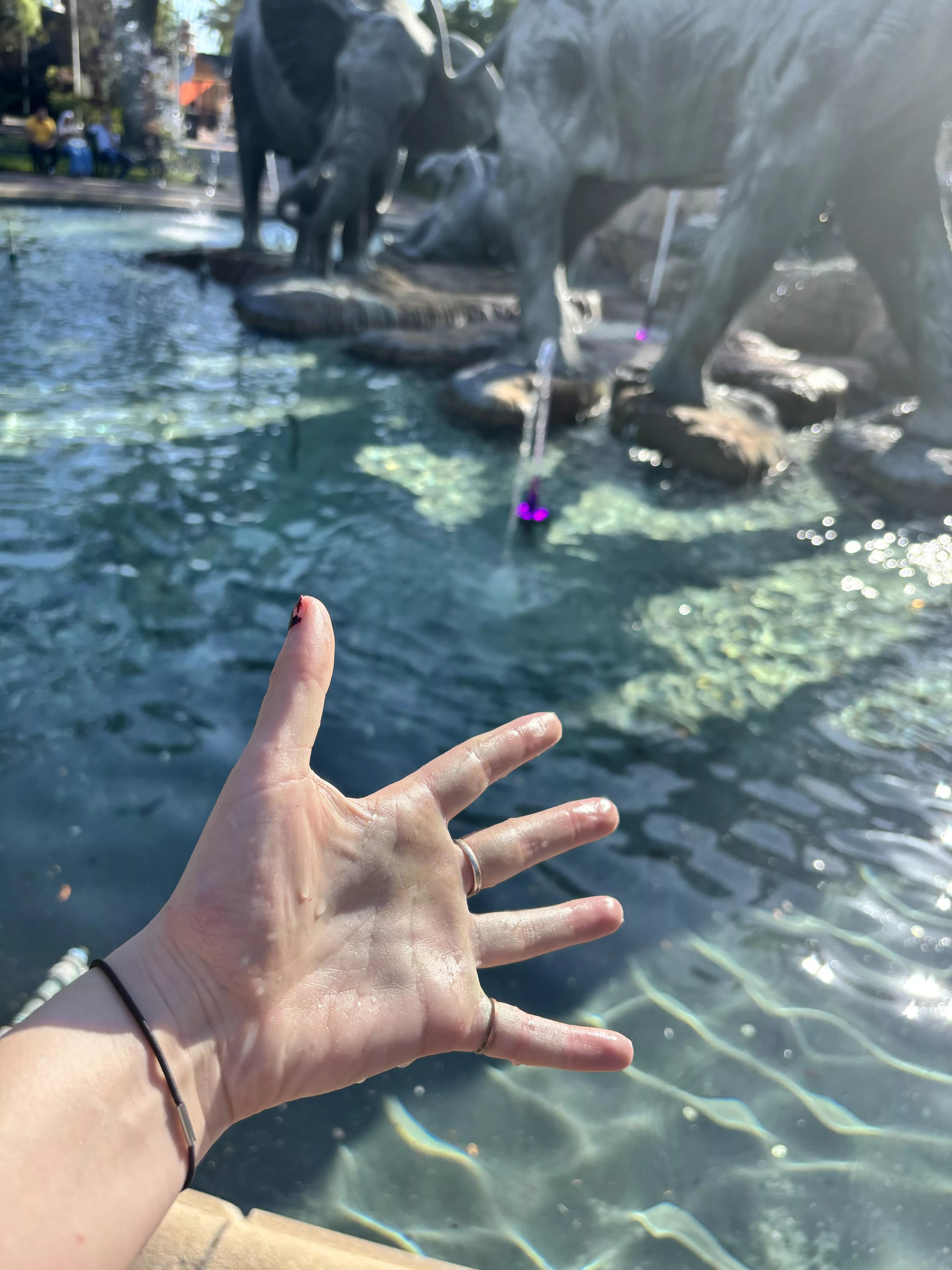 Dipped in the fountain posted by sirenskiss3