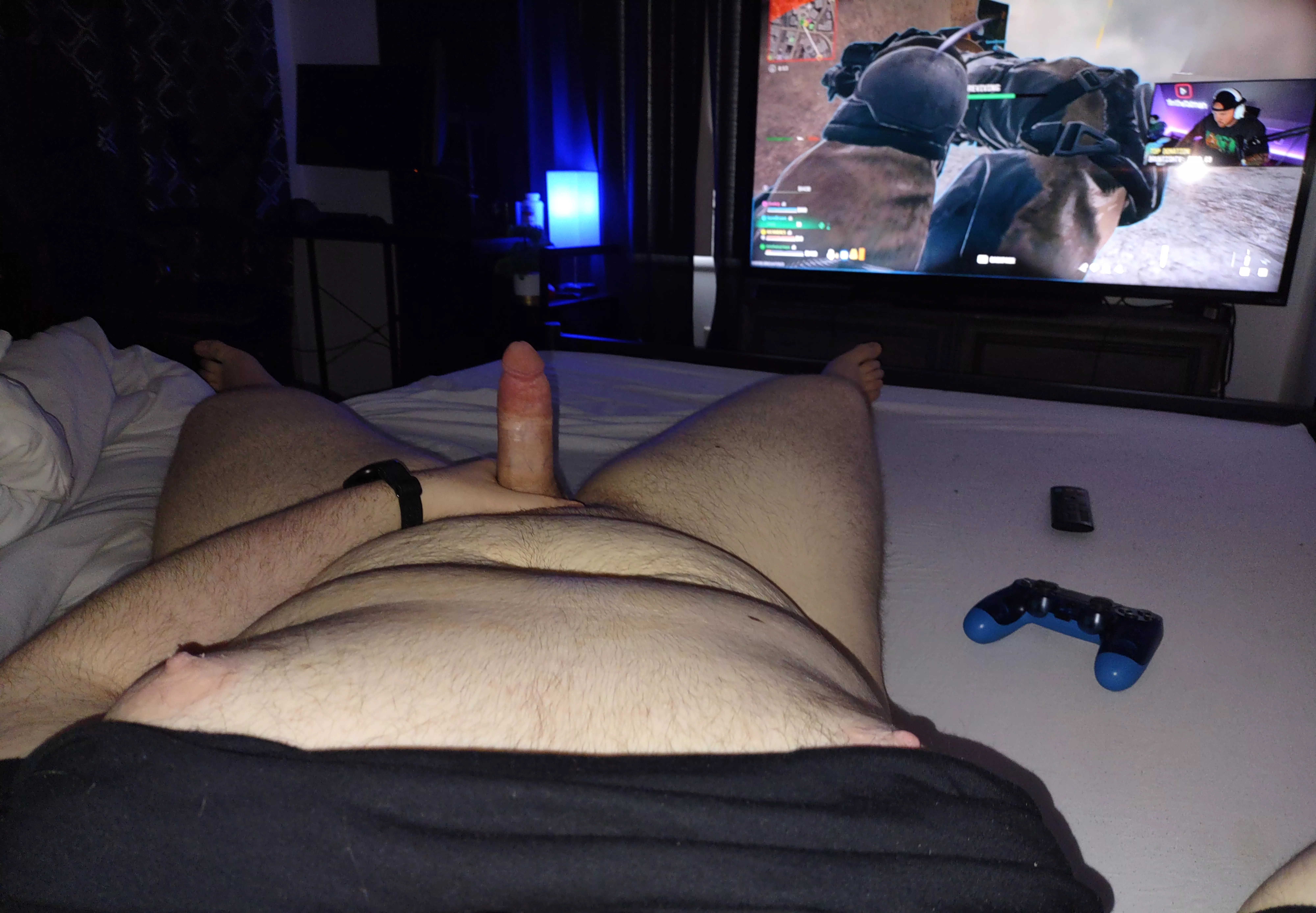 Do you like big guys with big cocks? posted by BHM_NSFW