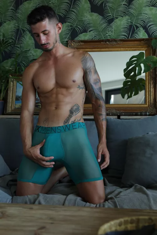 Do you like green on me? by Marionesz