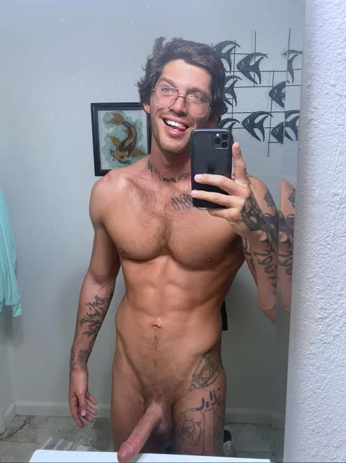 Do you like my glasses ??🤓 🍆 by Stone_Drifter