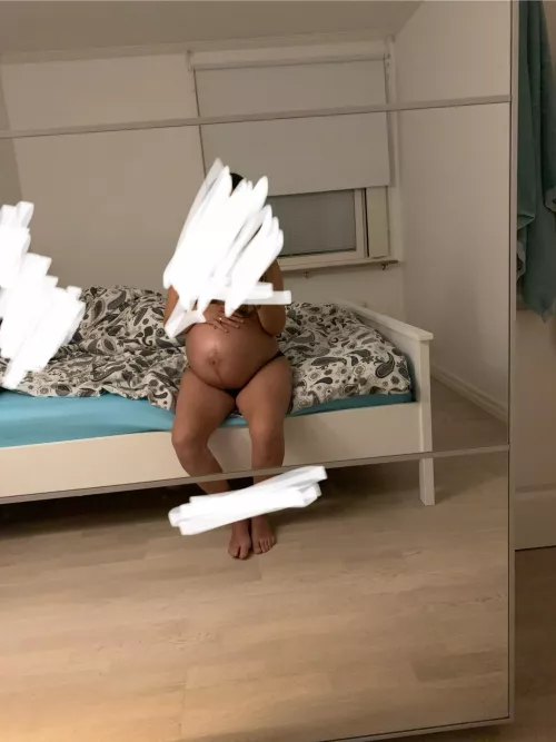 F33. Heavily edited for obvious reasons. by HDPINEAPPLE4EU