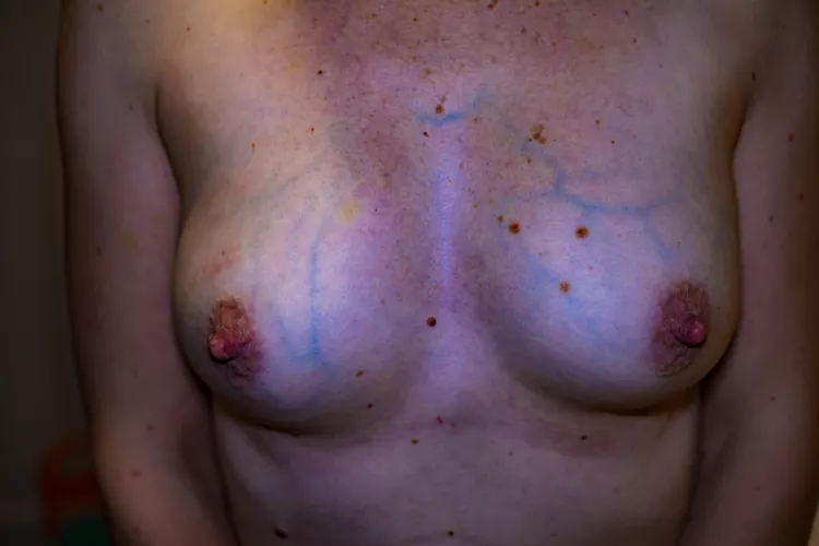 Flash makes them extra veiny by Fit_Loiuse