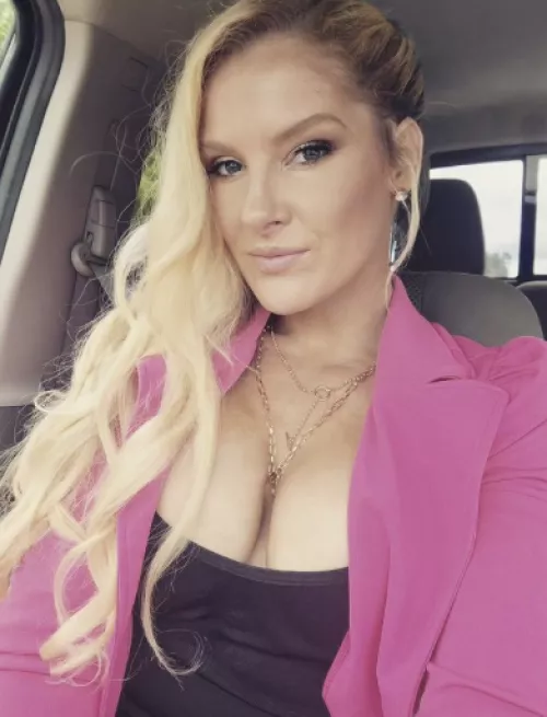 Got all cleaned up for a meeting. by limitlessmacey