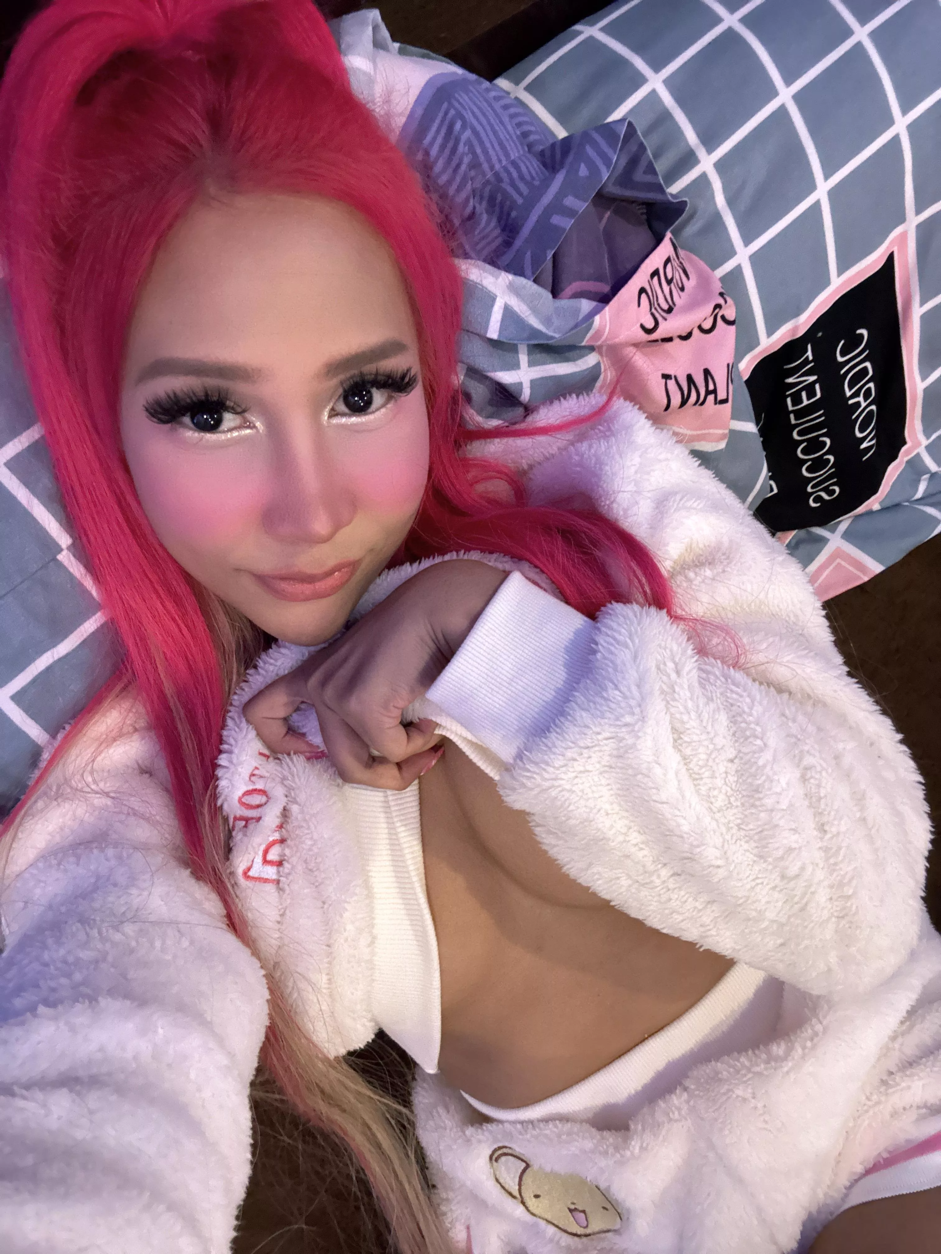 Help me take it off? posted by Wiebenor