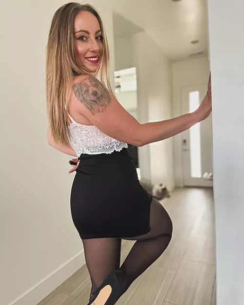 Hi, this is my first post here. Happy Friday 🥰  by The__virtuosa