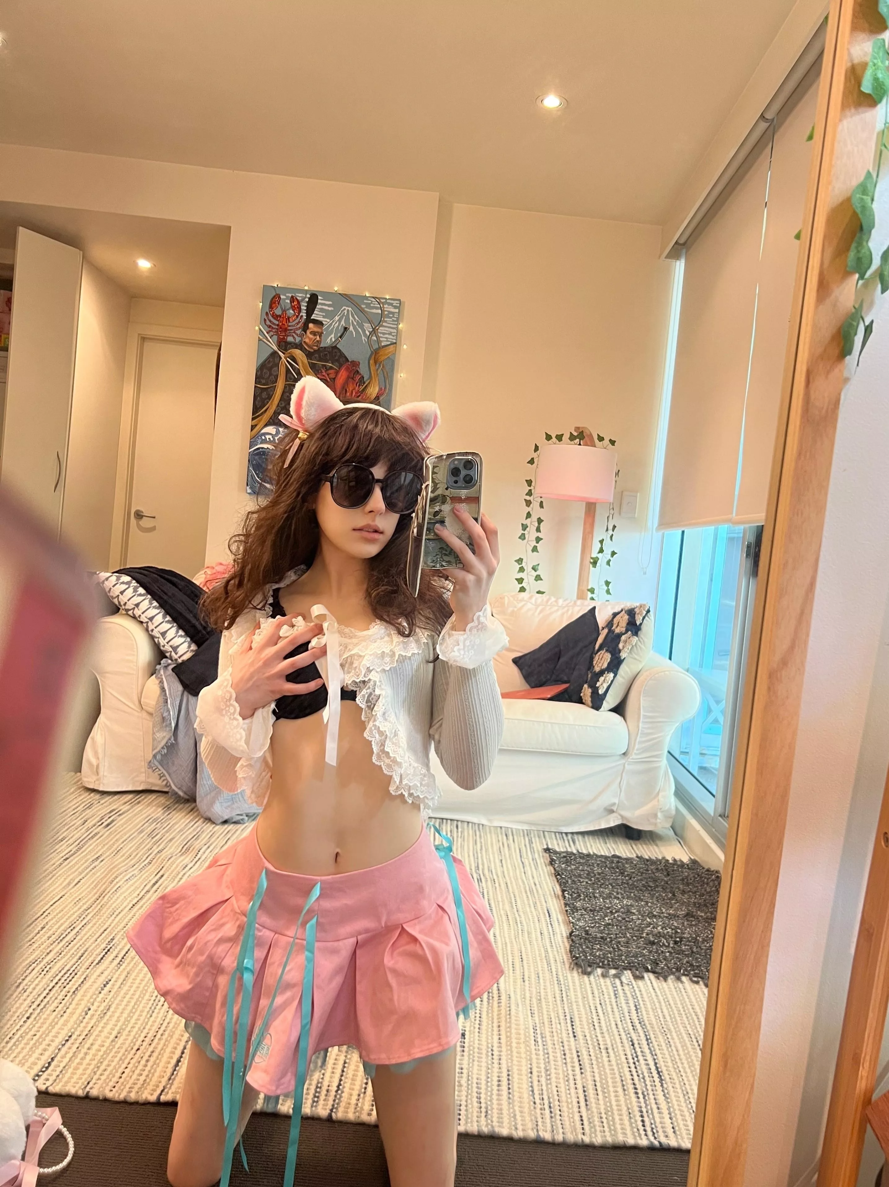 Ill sit on you like this x posted by smolrug