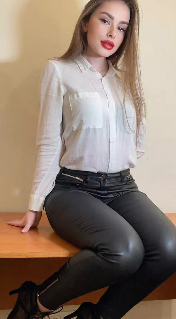 in a mood to have a dirty naughty time with a stranger posted by Existing-Arachnid-92