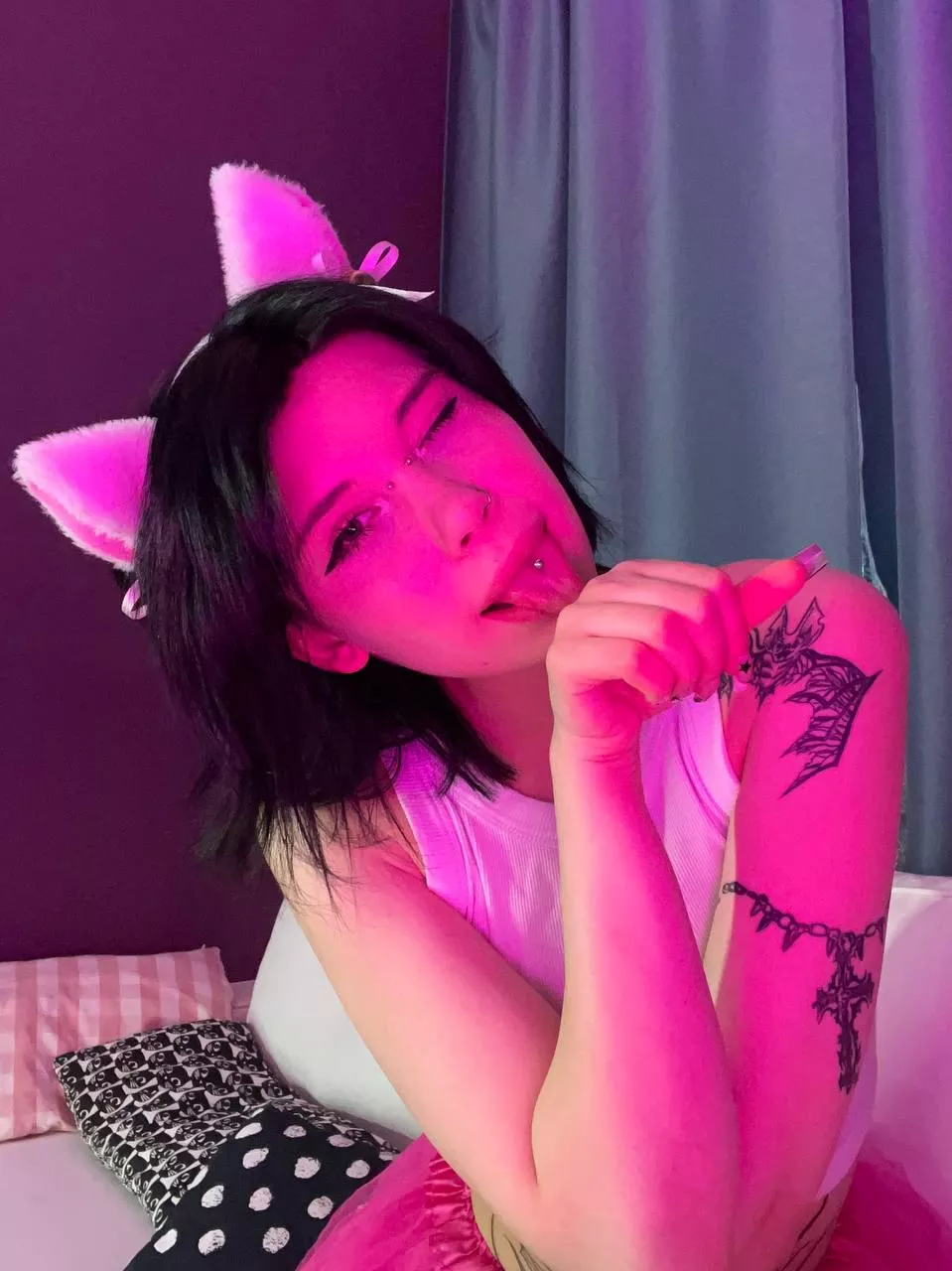 Instead of my paw there will be your cock. meow posted by Truecrochet184