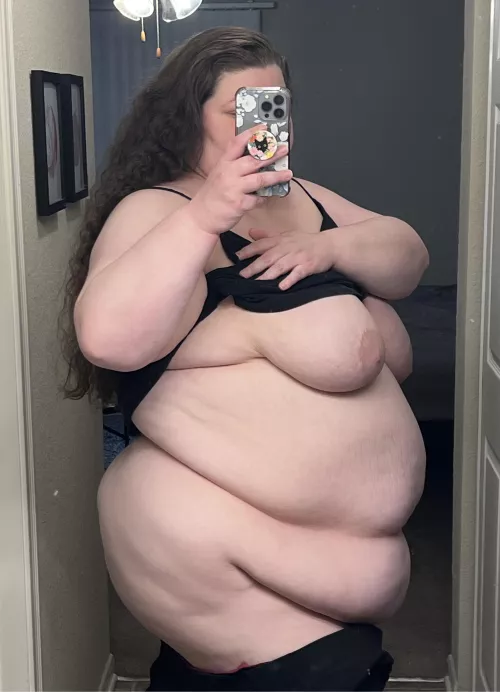 Let’s start the weekend with a bang by arealhandful