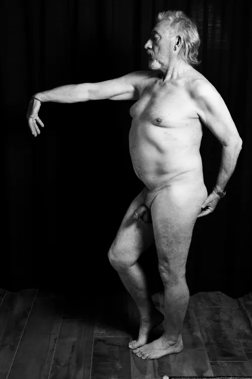 Mic drop [MFB] by vivastraimages