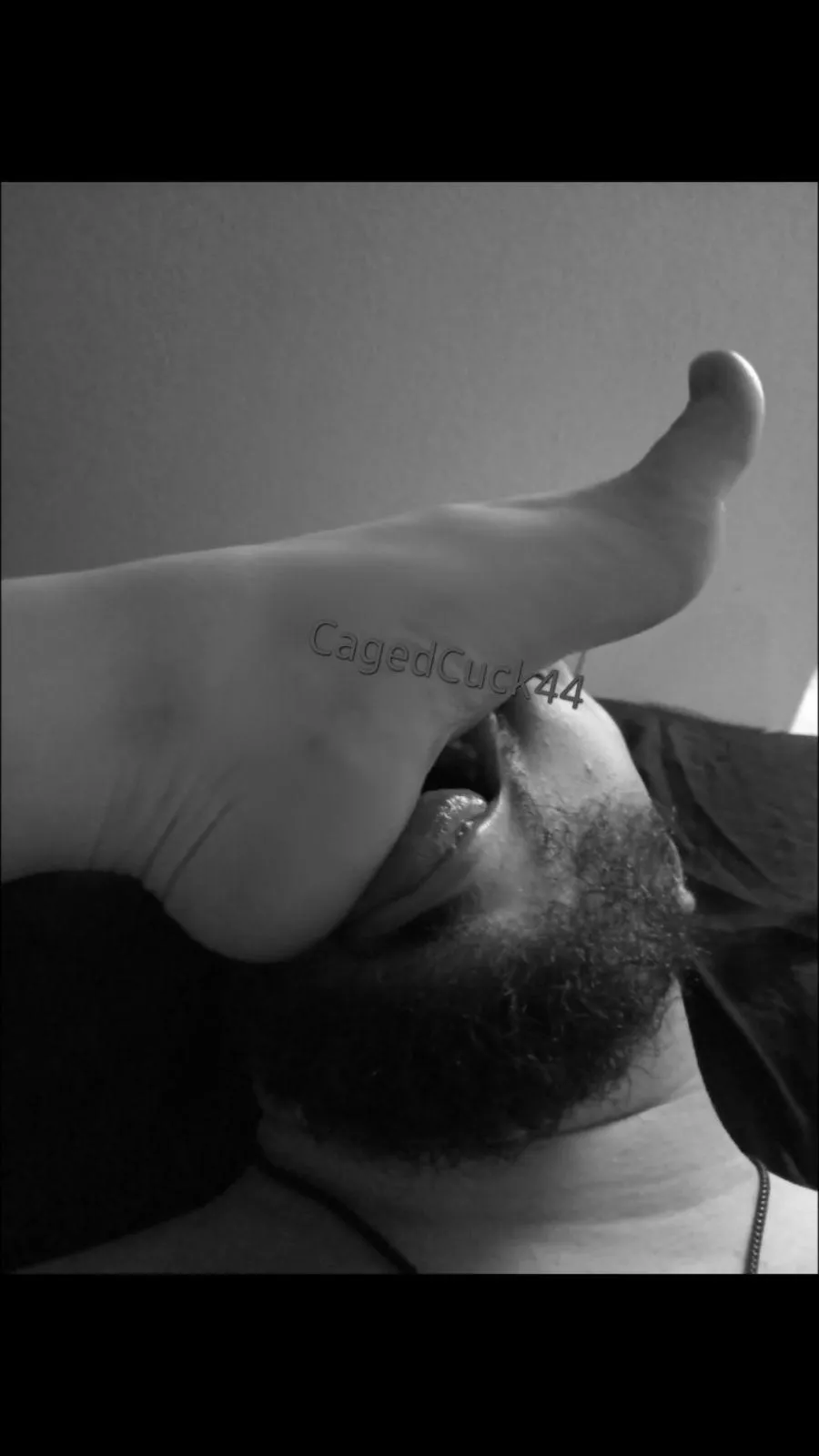 Mommy knows best.   posted by CagedCuck44