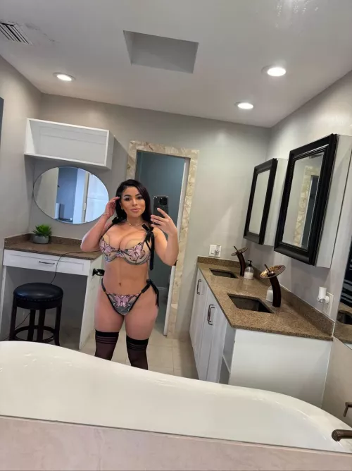 My application to bounce on your dick by Maggiebossx