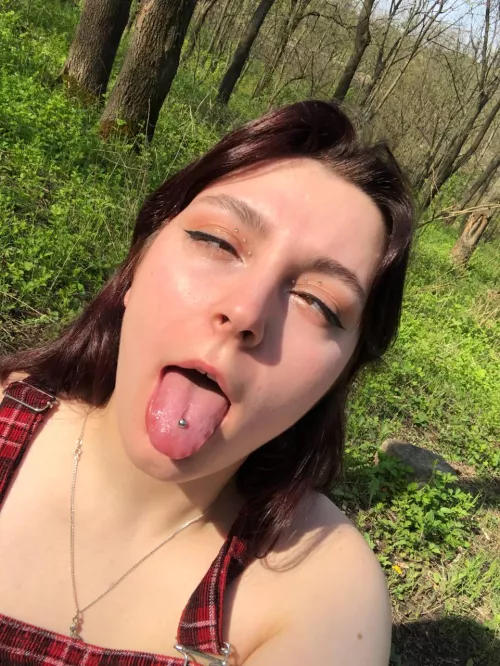 Please feed me and let me swallow your cum by PrettySmileGirl