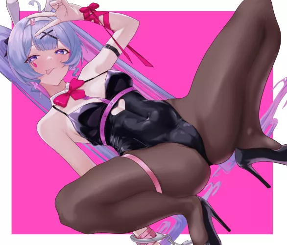 RH Bunny Miku by CheetahSperm18