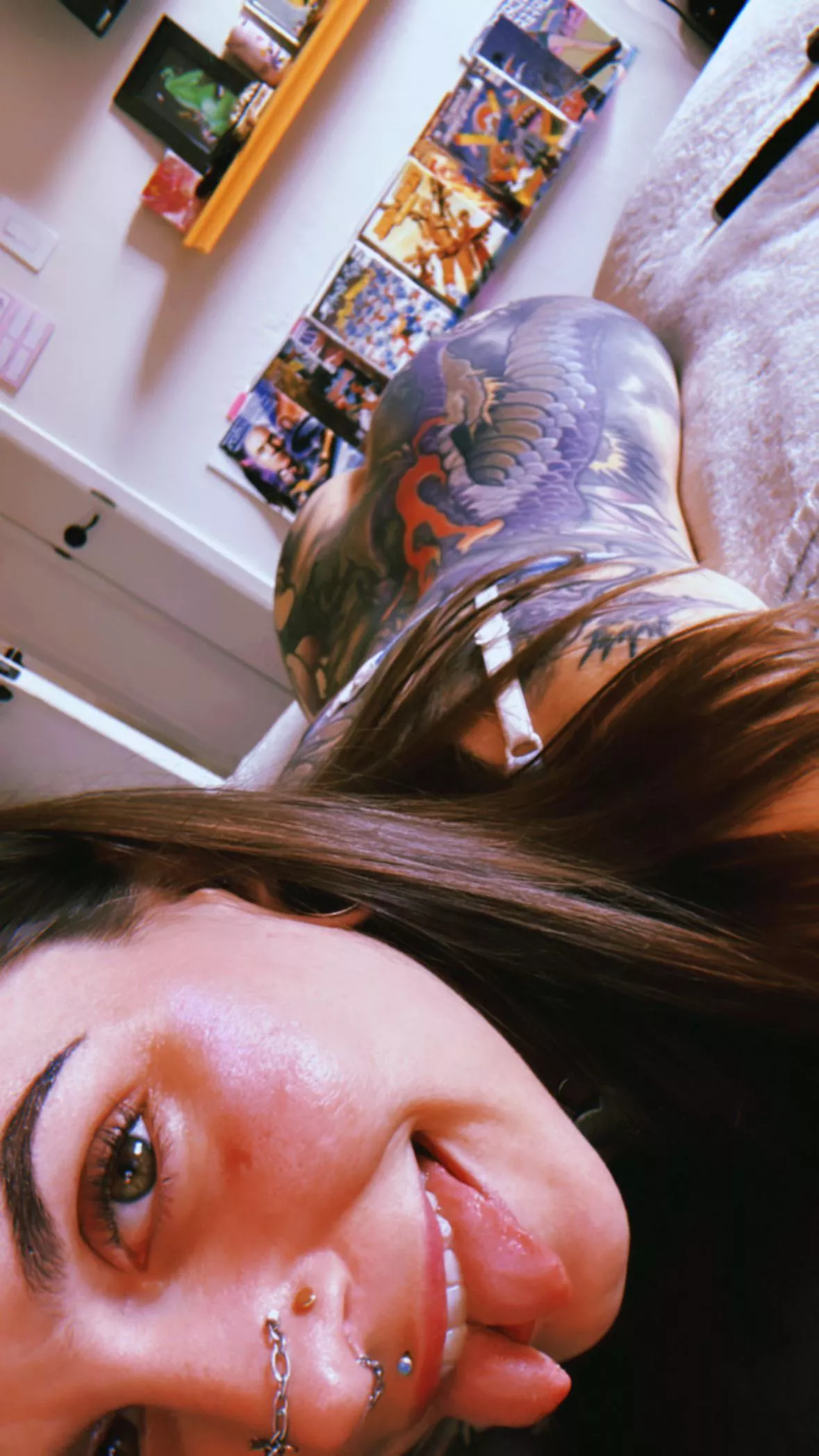 Split tongue & juicy tattooed ass for the win 🏅  posted by knottypeachdragon