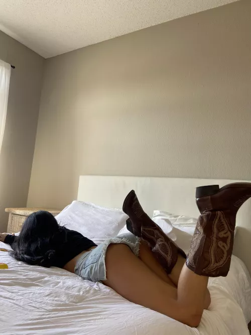 sweeter than Sunday morning  by melanienextdoorr