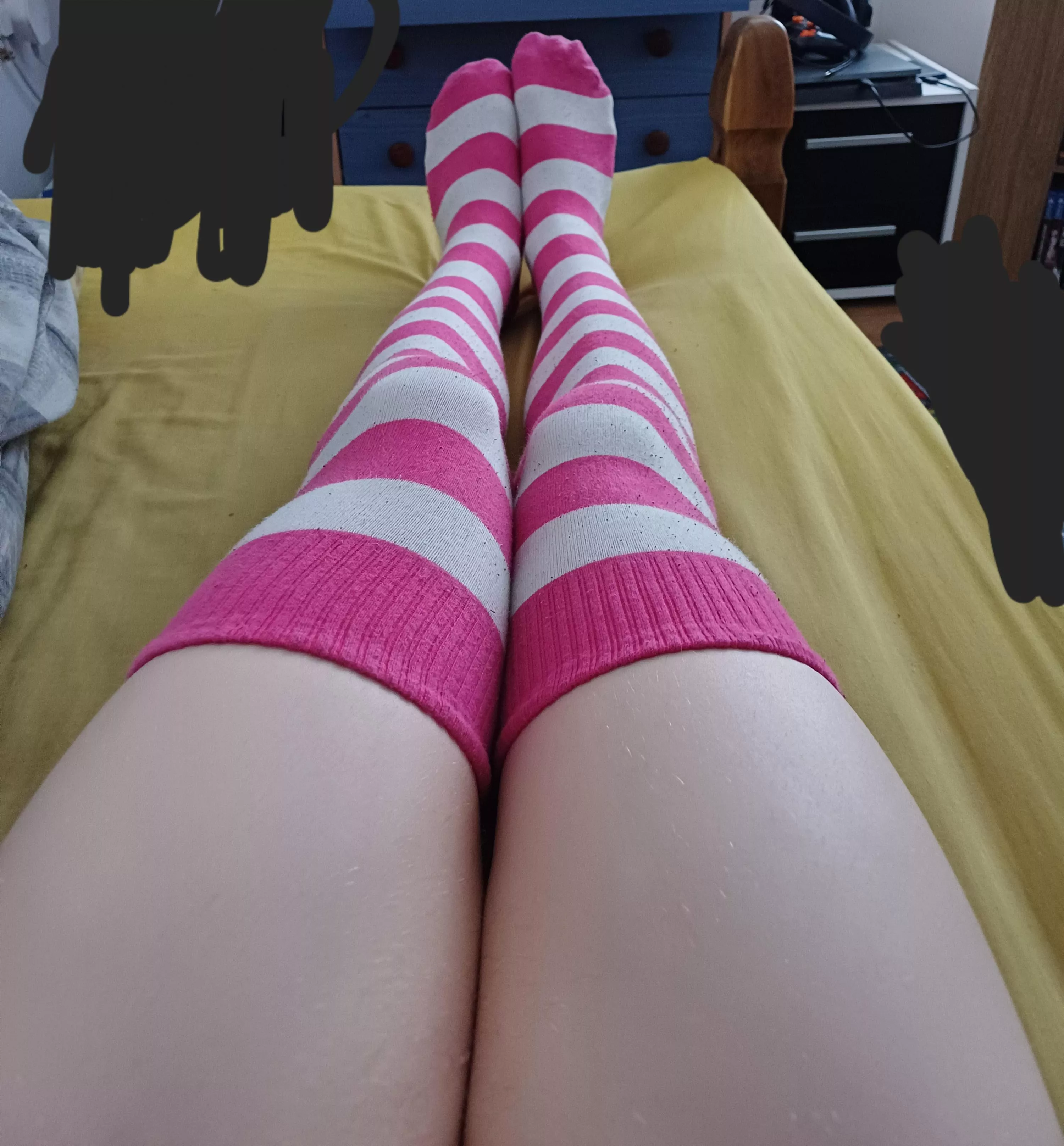 Terrible Thighs or What?  posted by ZaneTheProto