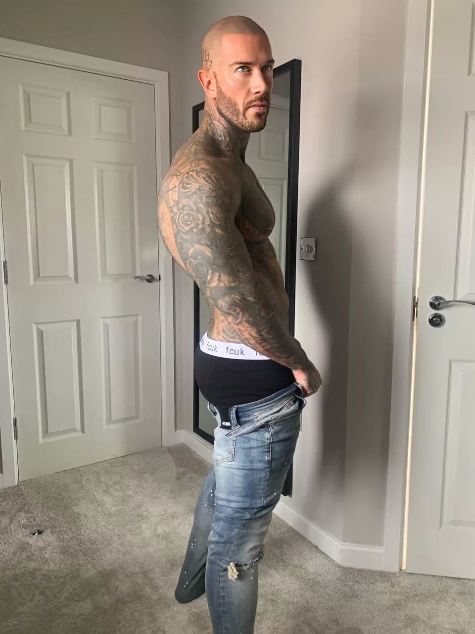 What would you do to this plump butt? ;)  posted by Old_Land_2311