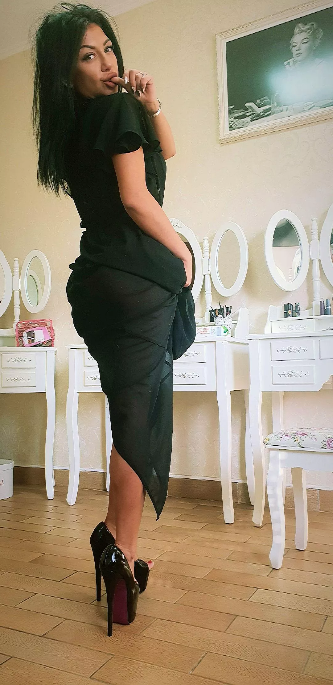 when the devil wears black heels all hell breaks loose [F] posted by Lustfulbeauty01