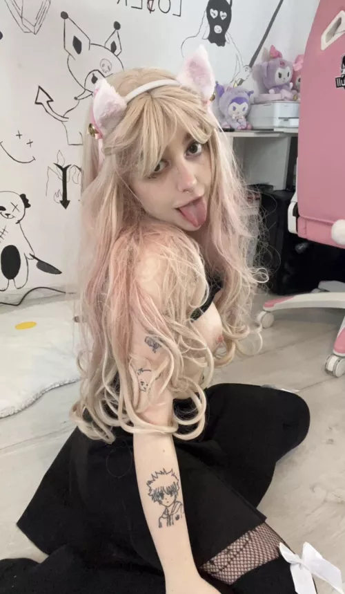 Would you let a goth girl explain One Piece lore to you be[f]ore fucking? by vick1wilder