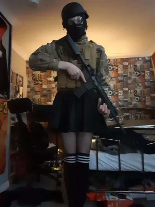 :3  by CrownDynamite30