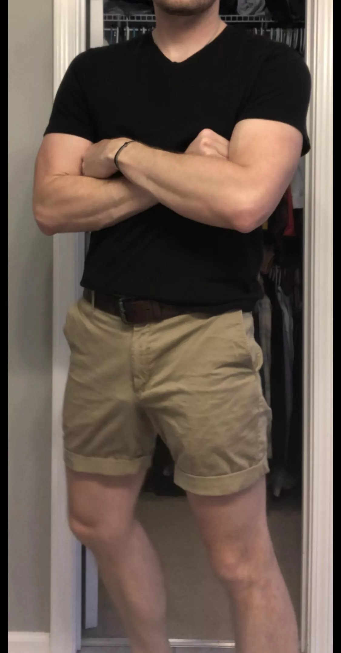 [32] Just your average everyday young dad next door who loves t shirt weather ☀️ posted by FLR006