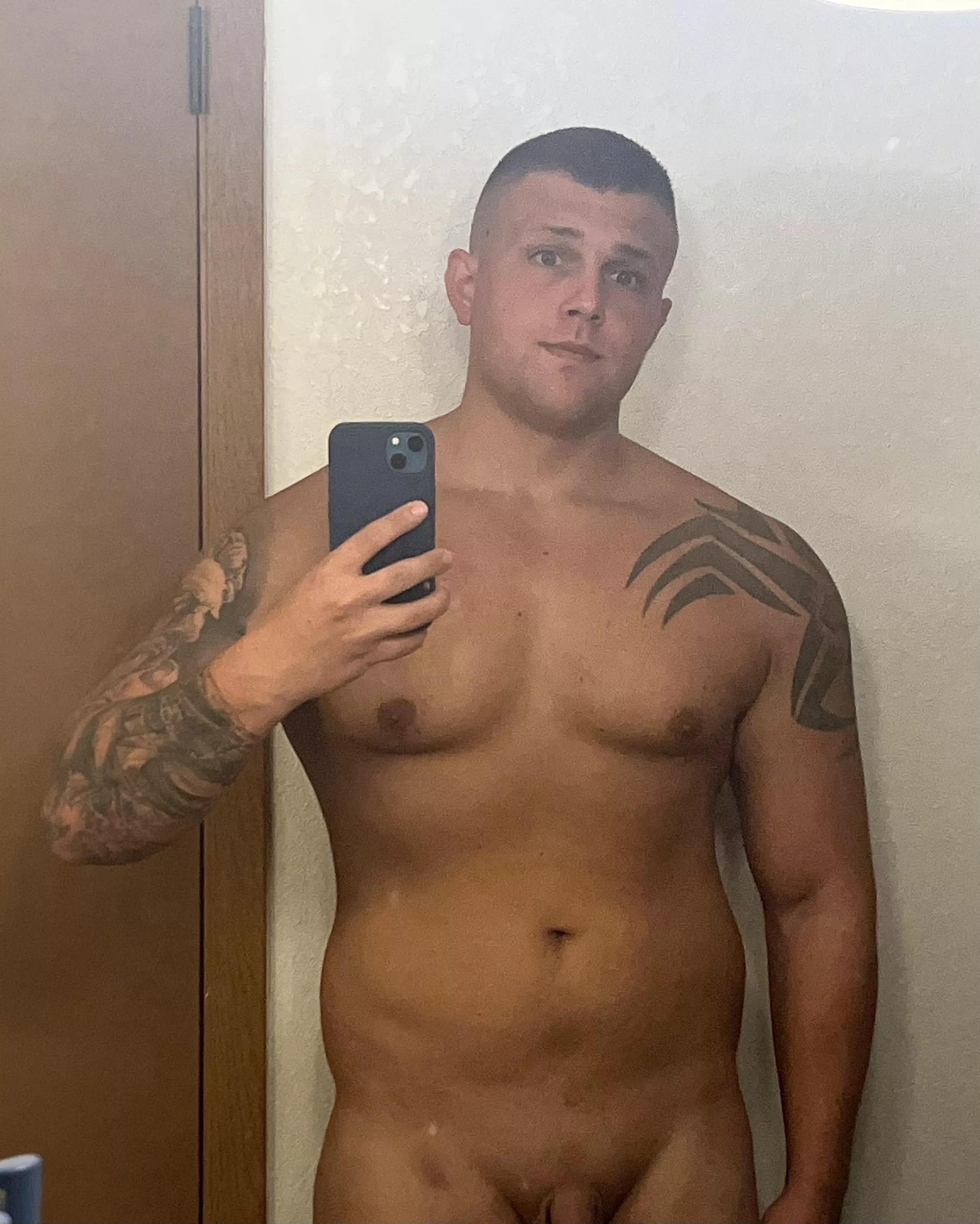 (32) Time to start the day posted by Nerdygymrat92