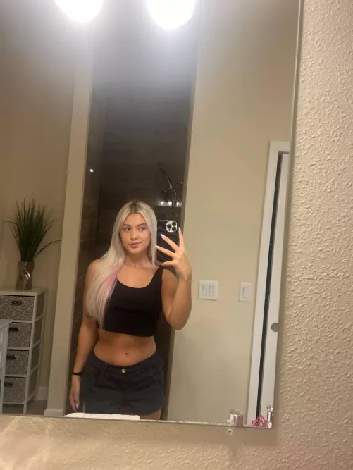 Always in a croptop it feels by sidmin