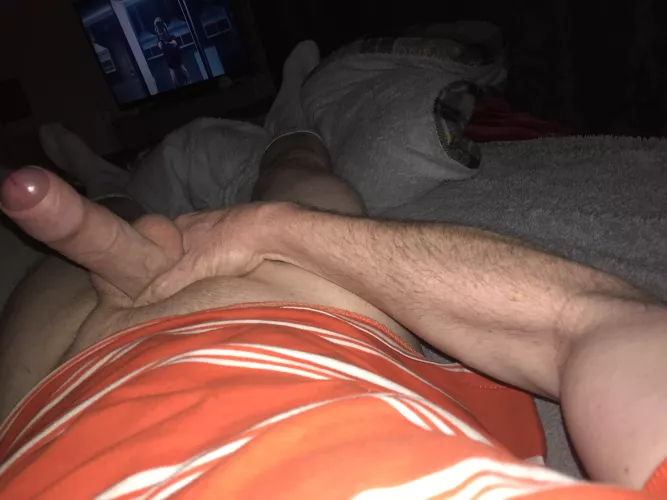 Any gym twinks/twunks want to wank with daddy send 🟥🟪 dwe1234 by dreamingtwinks