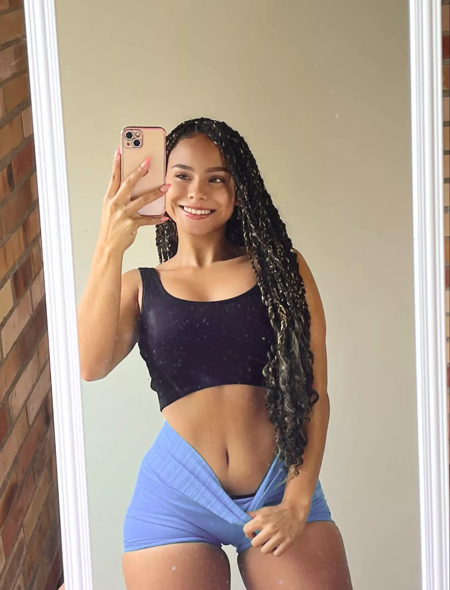 Bad girl with a hint of innocence posted by Miss_Kittya