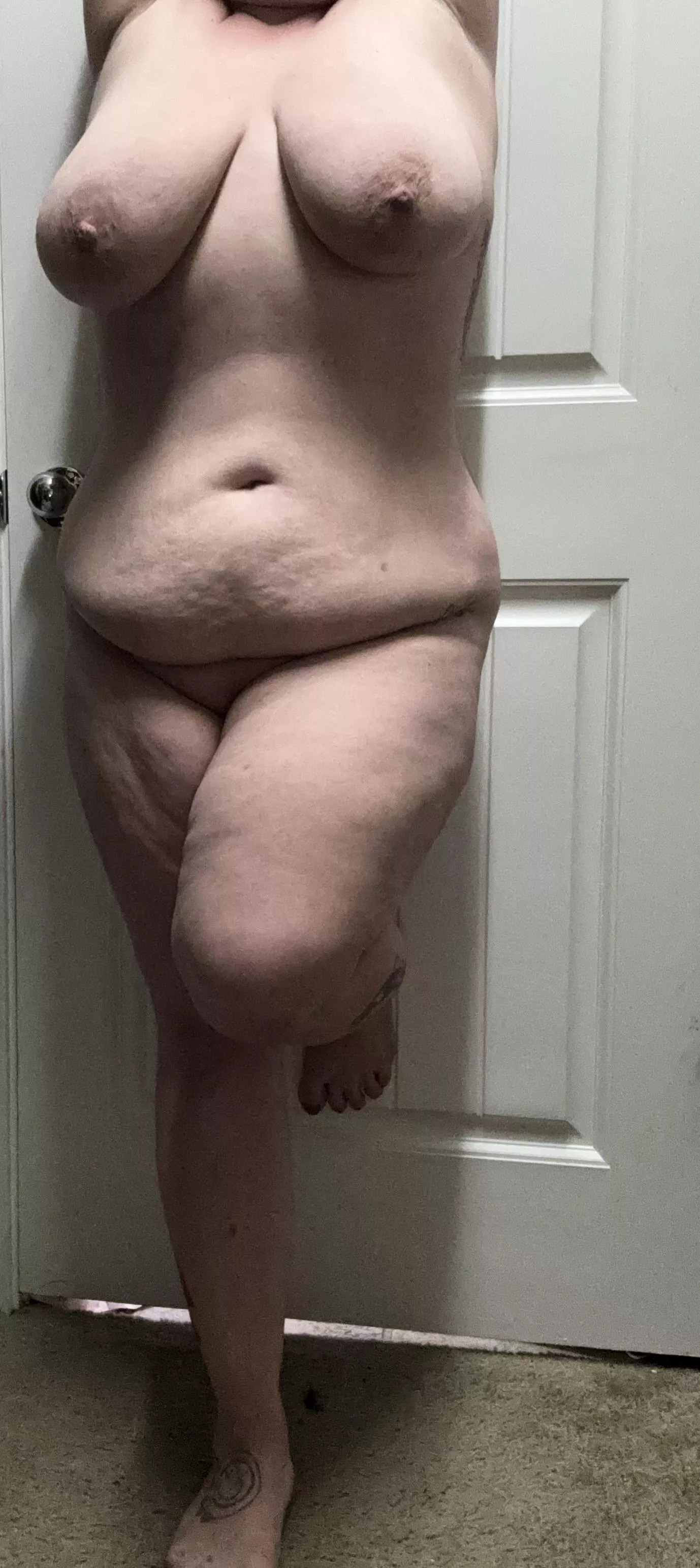 Chubby Goddess  posted by Iwannabepunished