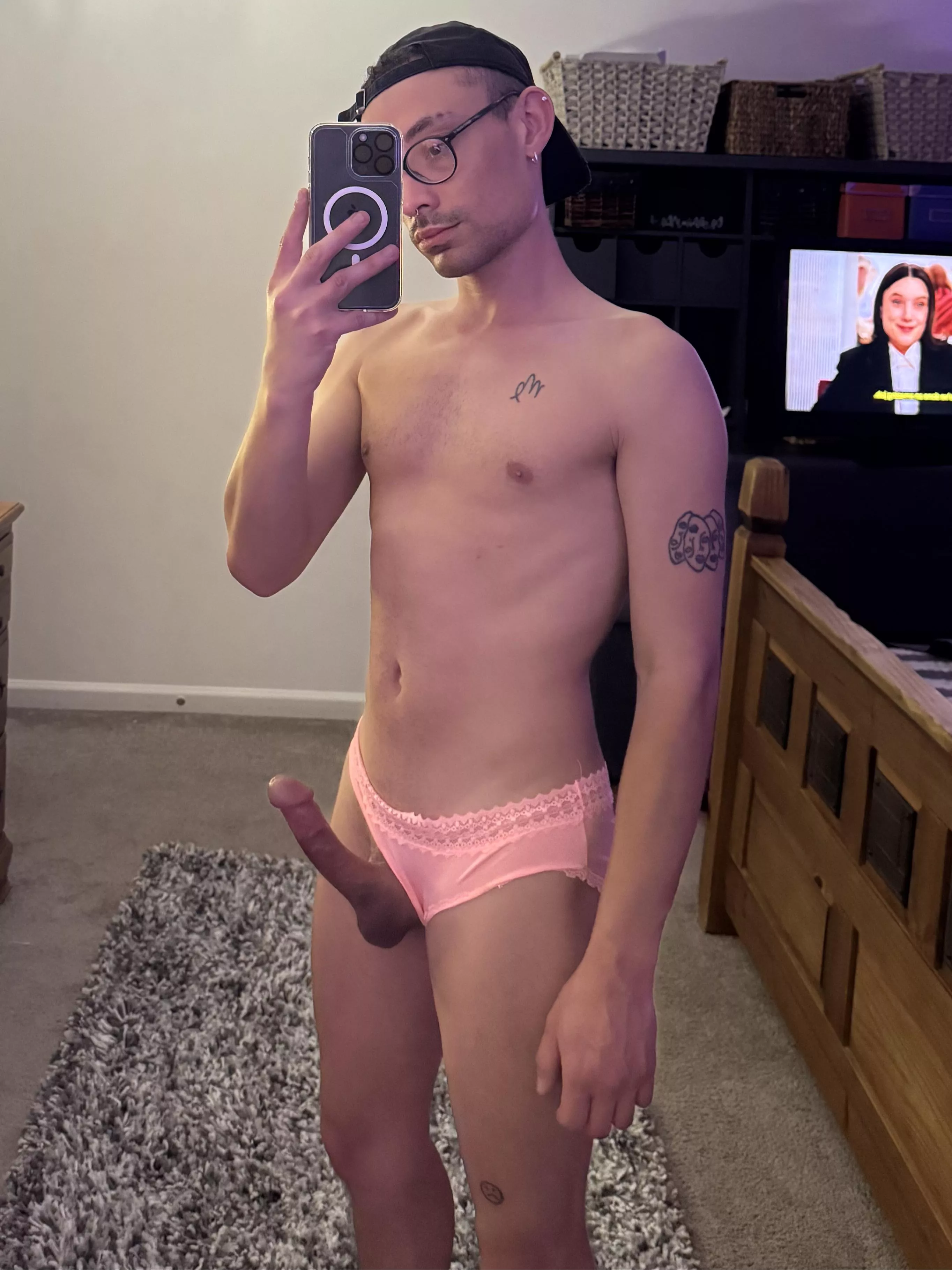 Couldn't control my boner in my panties posted by 96redflame