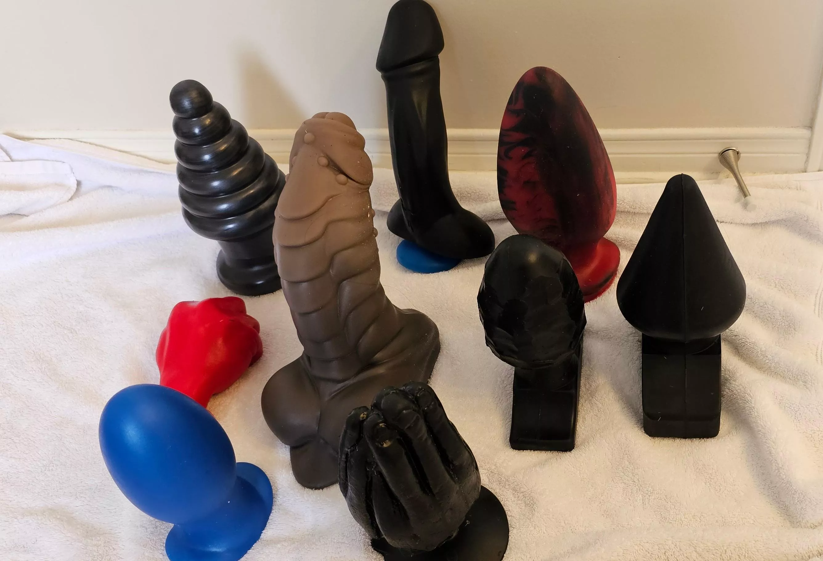 Decisions, decisions, decisions  posted by Porndog0405