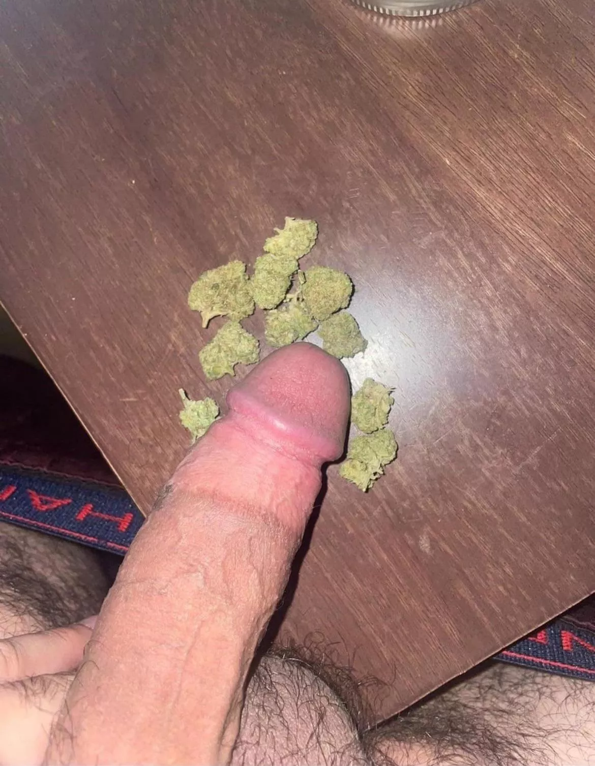 Friday night sesh [M] 💨🌿😜🤘🏽😮‍💨 posted by 562curious