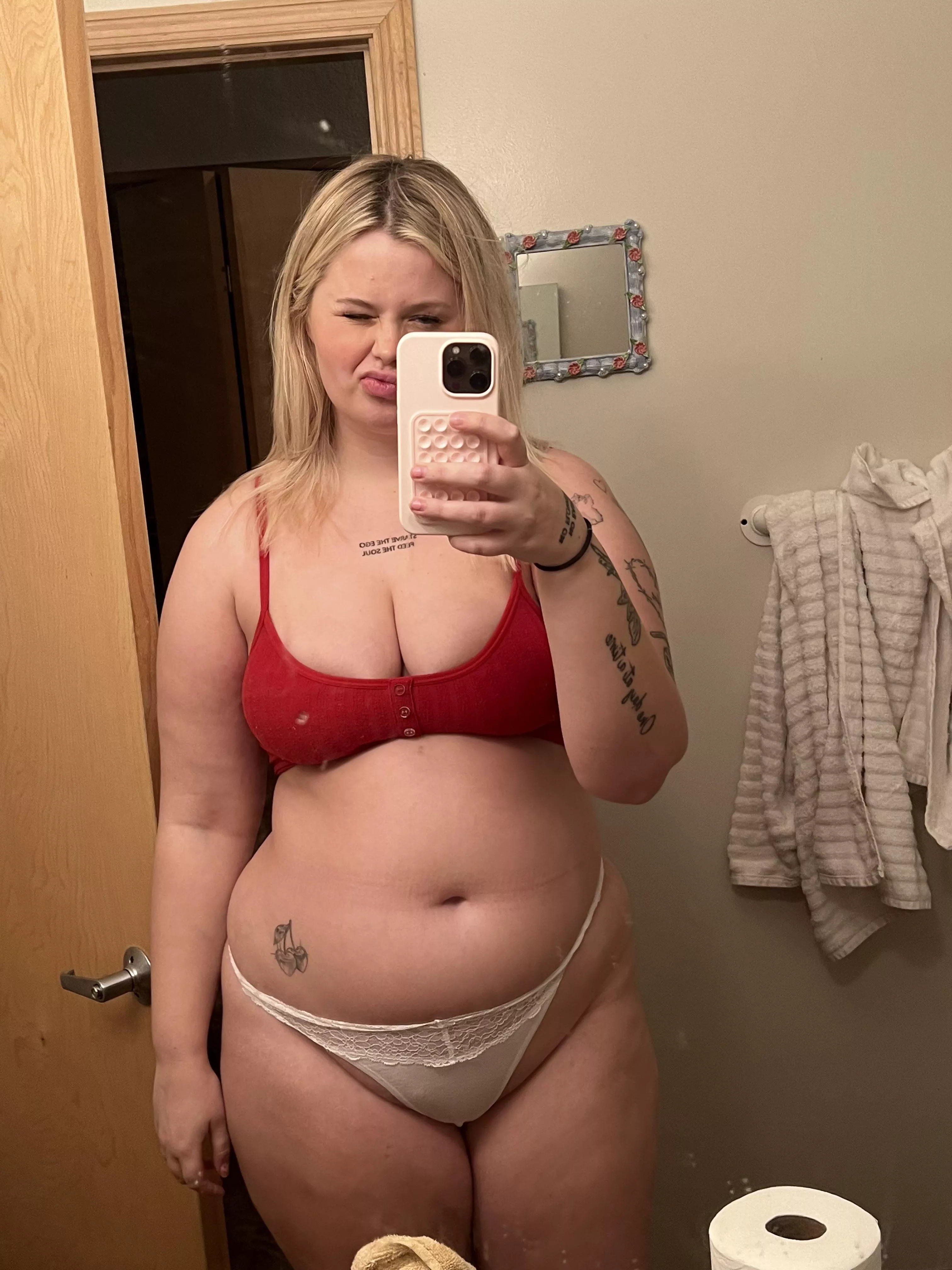 God I’m getting so fat  posted by wispy_girlwa