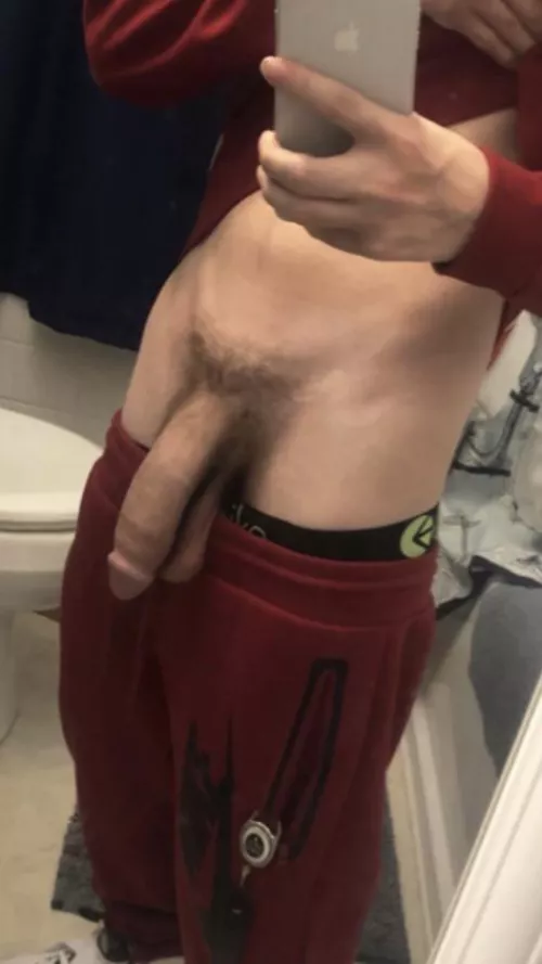 Guess How big by LeoKask