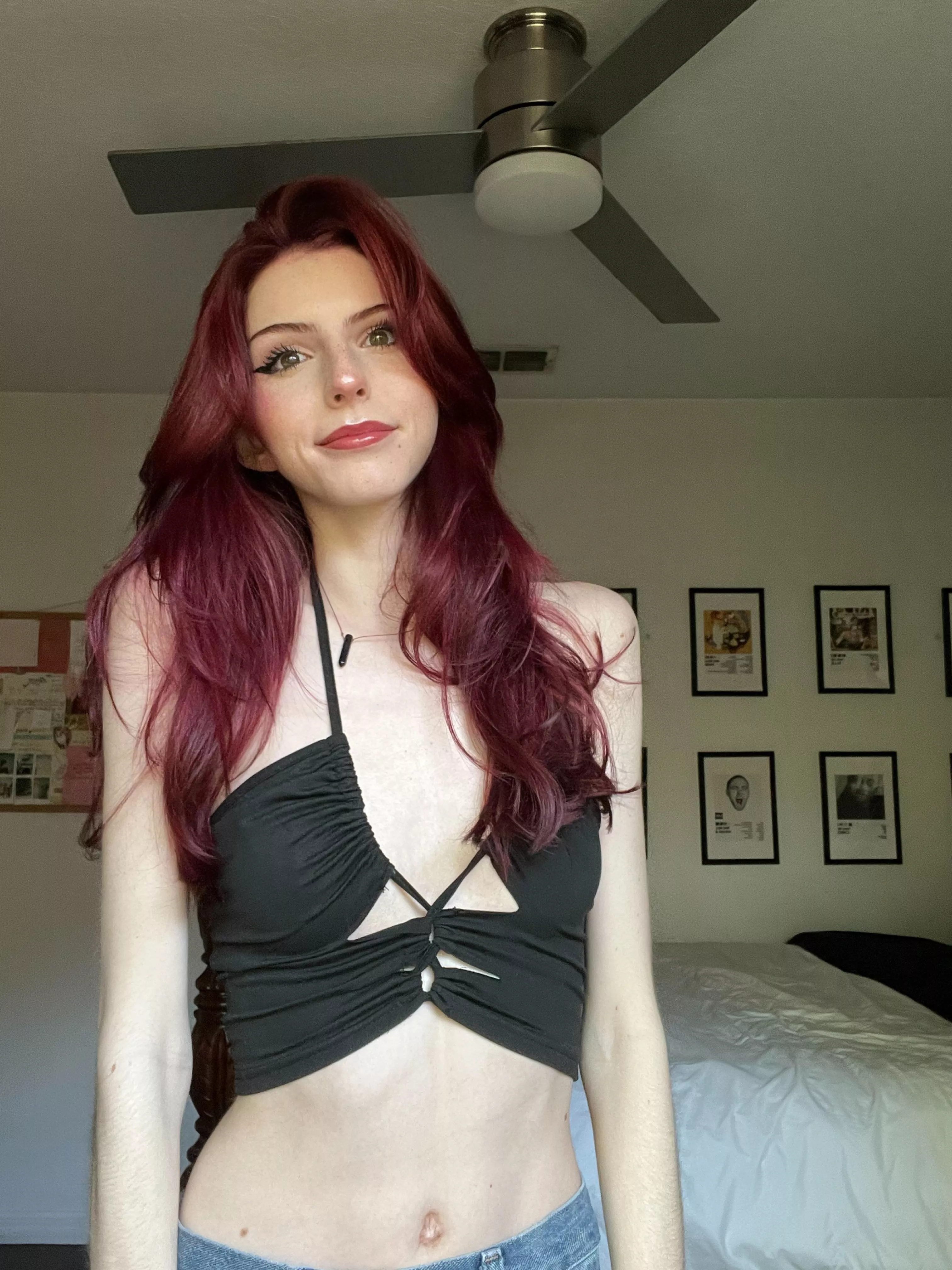 hoping you like how this top looks on my body posted by r3dh3ads1vt