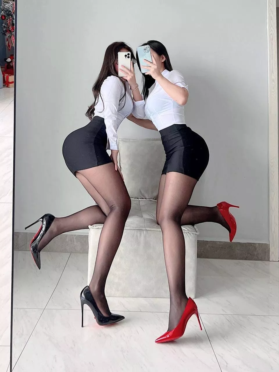 How do we look? posted by Microtonee