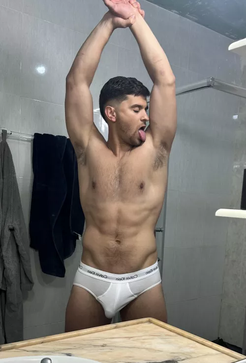 I love lick my pits myself but I prefer you to lick me whole👅🫦 by realisiwak