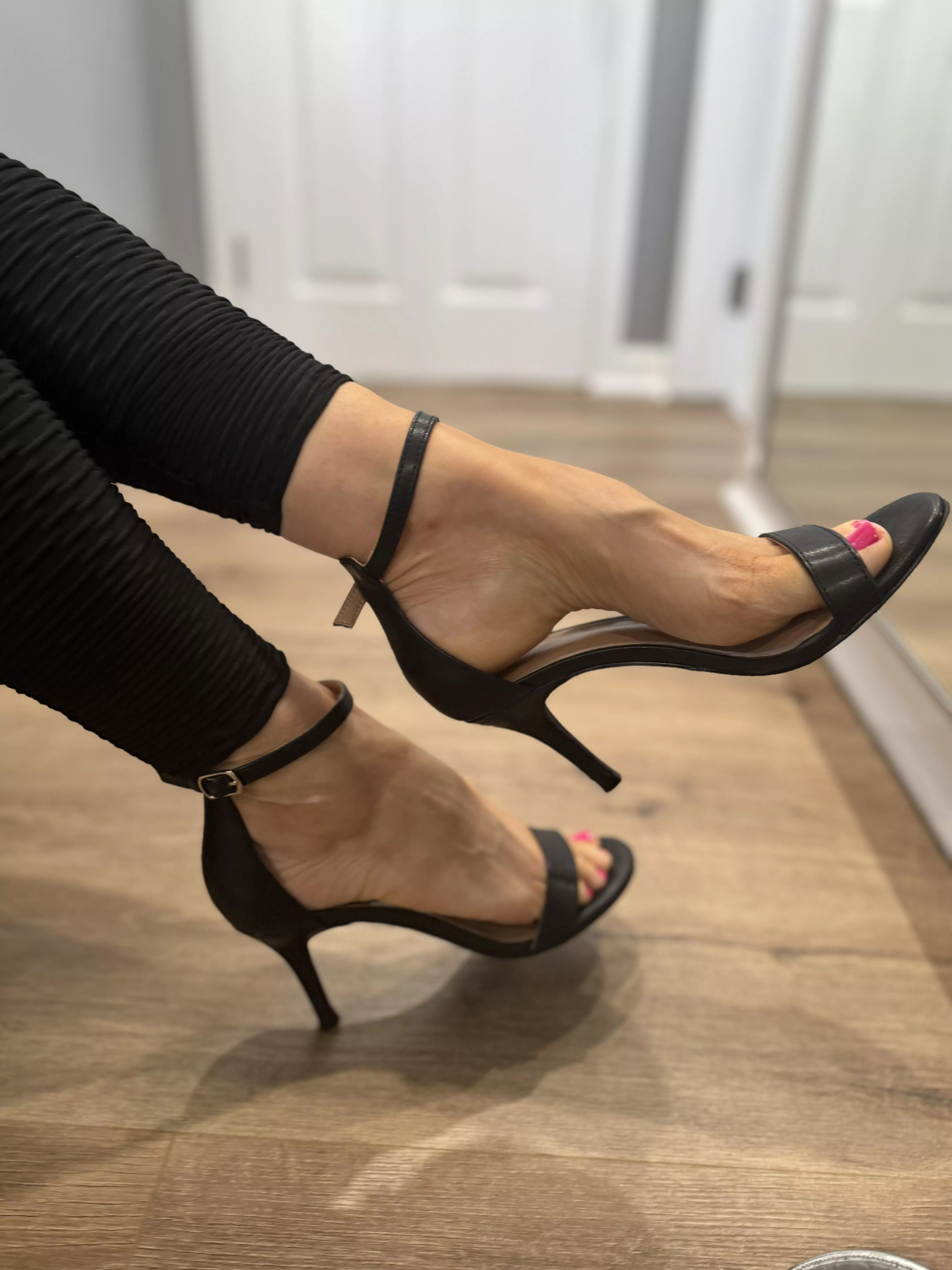 I love the heels!! posted by littleneeds