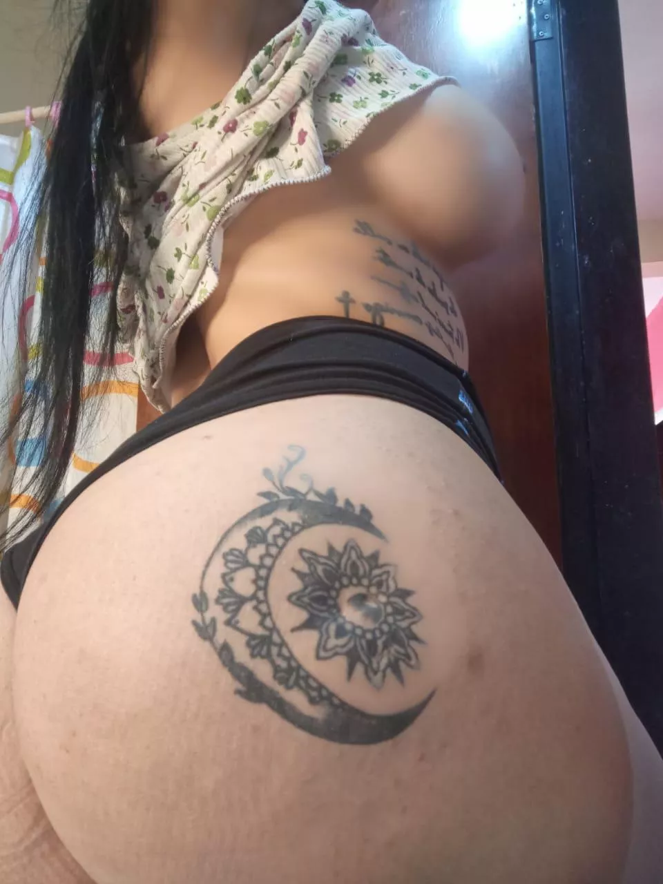 I need a boyfriend who likes big tits and big asses posted by NextTie5743